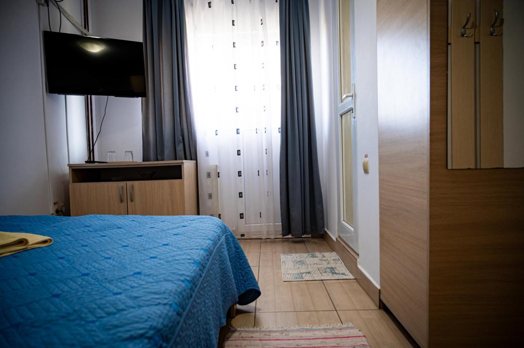 Casa La Dinamo Hotell Două Mai Eksteriør bilde